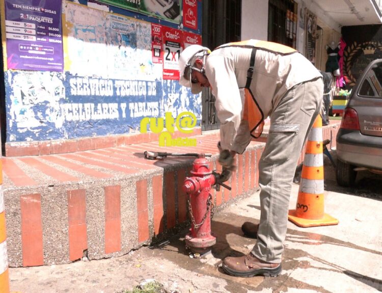 Robo de agua en Medellín Envigado y Bello se quedan sin agua carriles de la autopista Sur Ruta Noticias