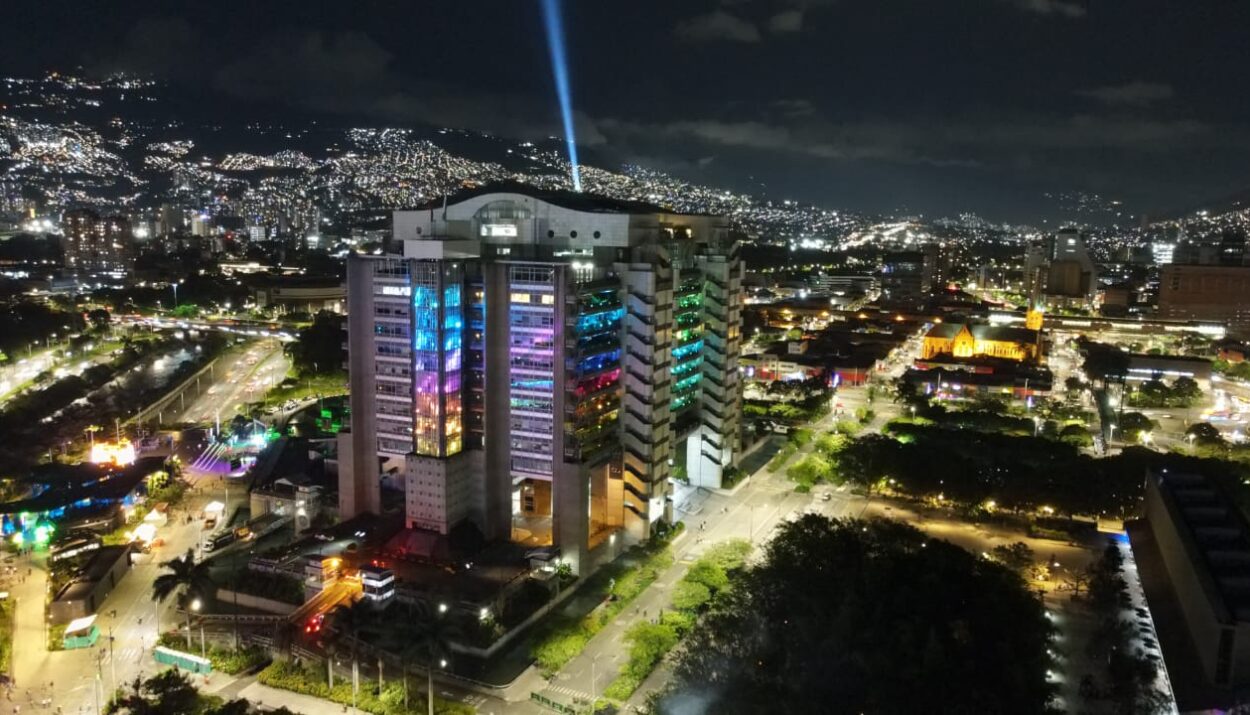 Medellín es un pesebre de luz Alumbrados Navideños horarios de los Alumbrados Navideños de Medellín Ruta Noticias