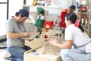 Tienda de Mis Manos crédito de Fenalco Antioquia y Crearcoop pequeños negocios Ruta Noticias