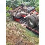 Accidente de camión cargado de gaseosa en Urabá Ruta Noticias