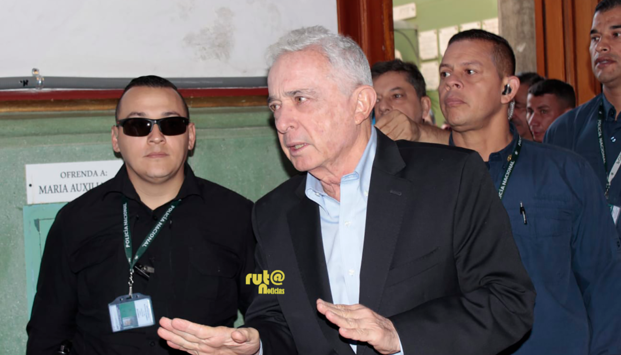 El falso testimonio de Juan Guillermo Monsalve Álvaro Uribe Iglesia ruta Noticias