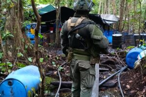 laboratorio de cocaína en Turbo Colombia el reino de la cocaína Negocio de la cocaína en Colombia Ruta Noticias