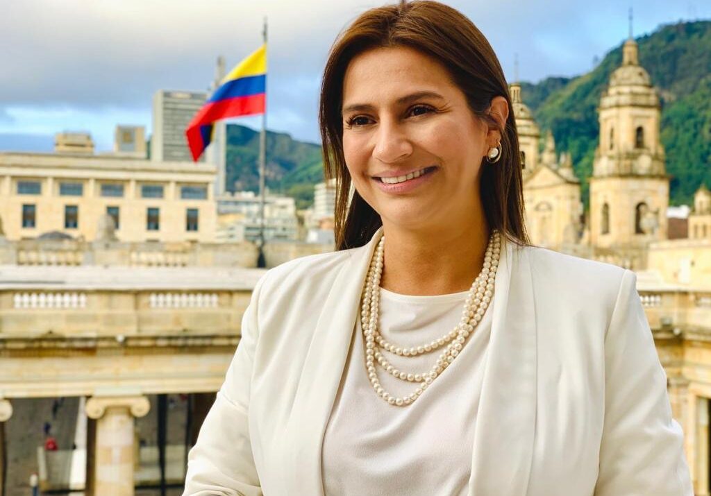 Senadora Paola Holguín Ruta noticias