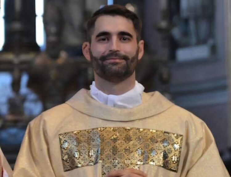 El sacerdote italiano Matteo Balzano, el cura suicida Ruta Noticias