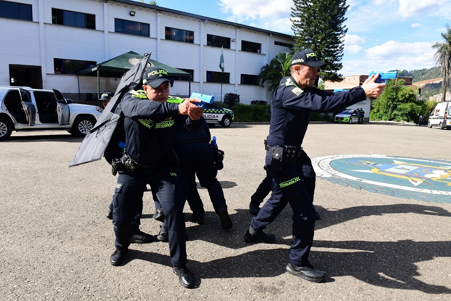 Policías fueron capacitados en protección de personas Ruta Noticias