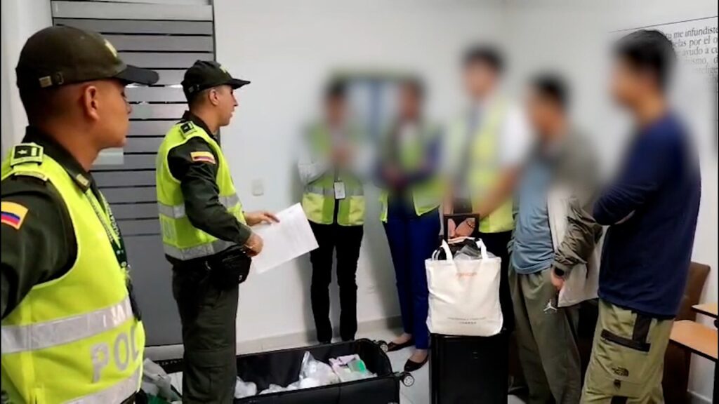 Alerta Aeropuerto para dos ciudadanos chinos Ruta Noticias
