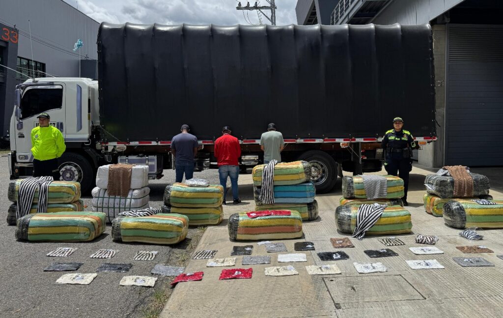 Decomisaron un contrabando textil Ruta Noticias
