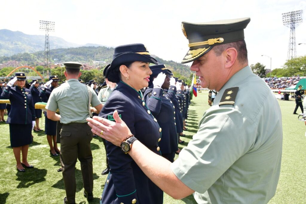 Ascenso de 1.953 policías Ruta Noticias
