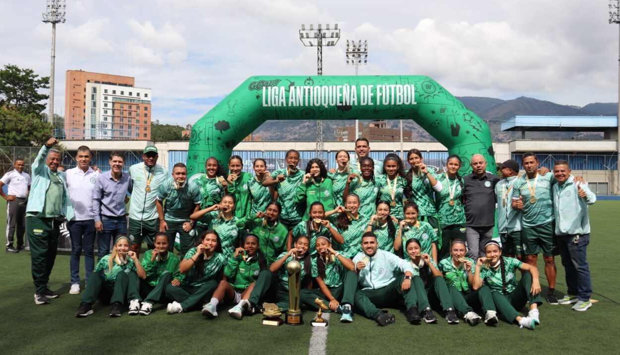 Selección Antioquia de Fútbol Femenina SUB 17 campeona Ruta Noticias