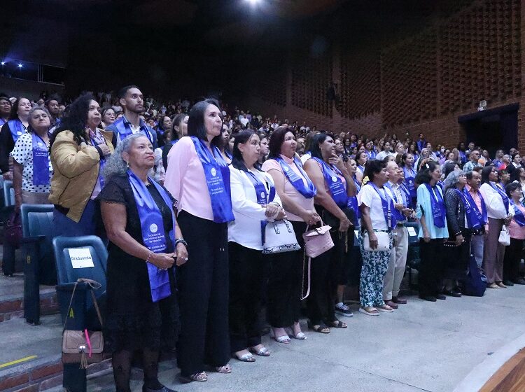 Sociedad de San Vicente de Paúl de Medellín grados Ruta Noticias