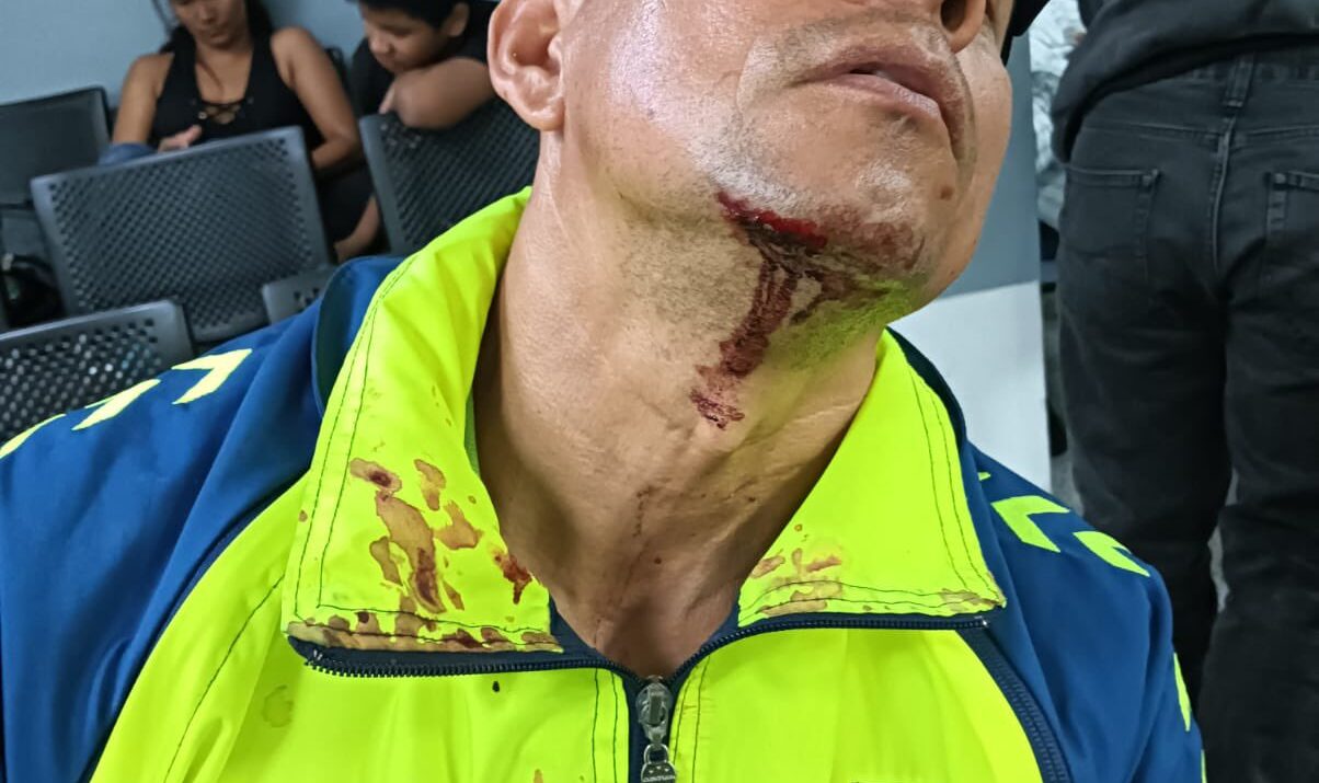 funcionarios agredidos por terroristas y vándalos en la marcha propalestina en Medellín Ruta Noticias