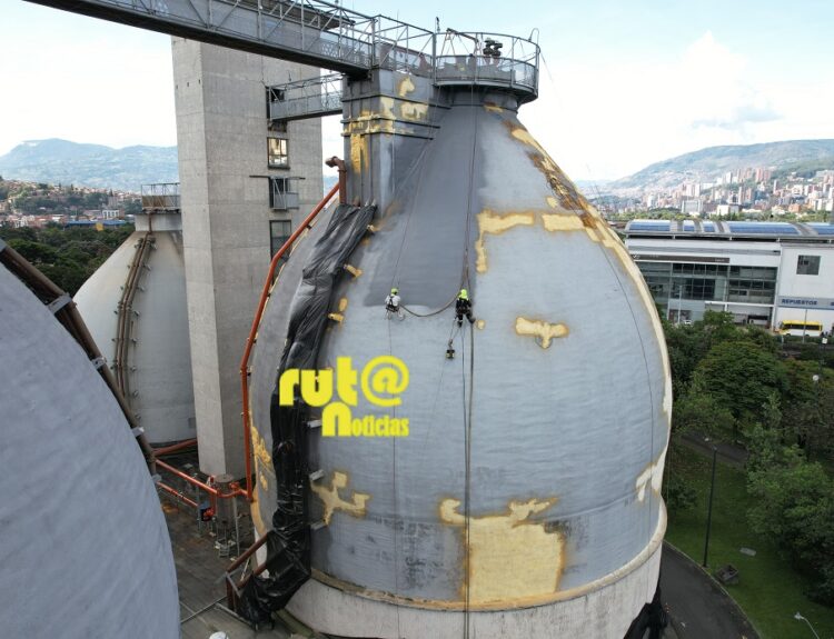 OJO al mantenimiento de Los 3 huevitos "biodigestores" de Empresas Públicas de Medellín Ruta Noticias