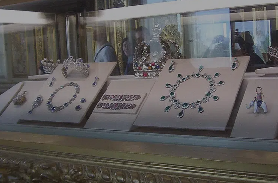 ladrones de joyas del Museo del Louvre Ruta noticias