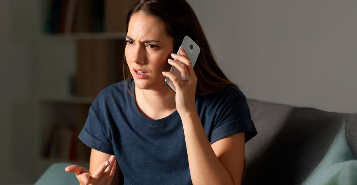 mujeres son víctimas de acoso telefónico Truecaller Ruta Noticias