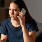 mujeres son víctimas de acoso telefónico Truecaller Ruta Noticias