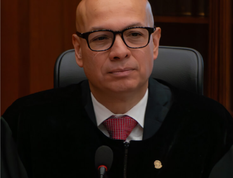 Magistrado Iván Mauricio Lenis Ruta Noticias