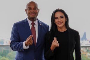 Luis Gilberto Murillo Luz María Zapata Ruta Noticias