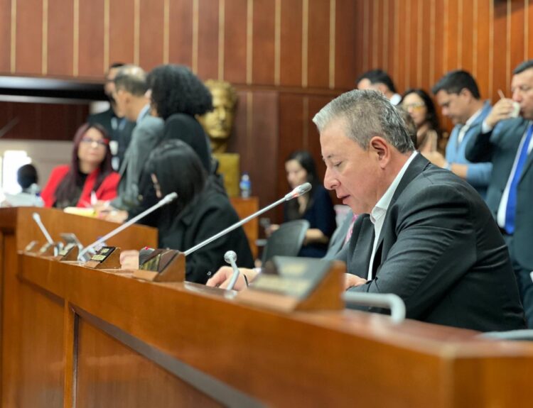 crisis en el Bajo Cauca por el paro minero Senador Nicolás Alveiro Echeverri Ruta Noticias