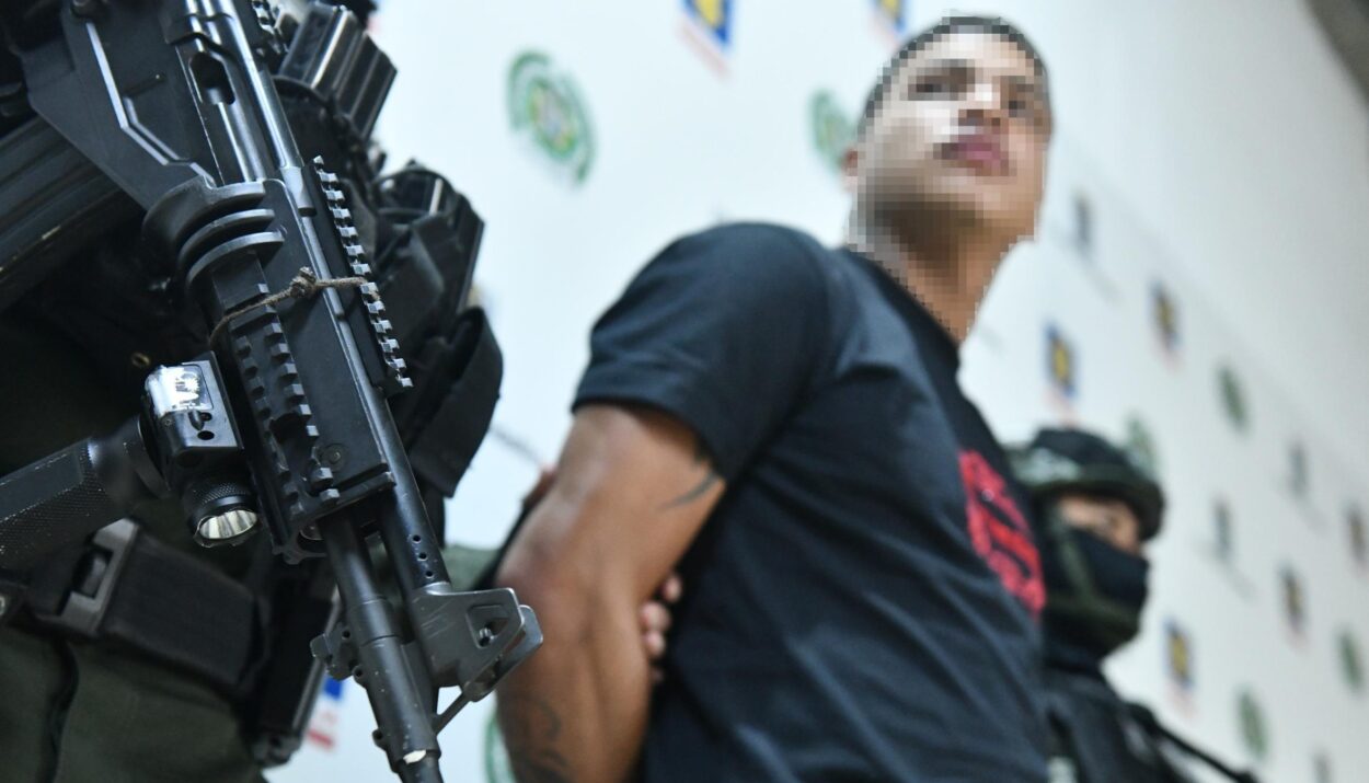 Capturan a Duberney Gómez Campuzano, alias La Chucha, coordinador de sicarios de Banda La Sierra Ruta Noticias