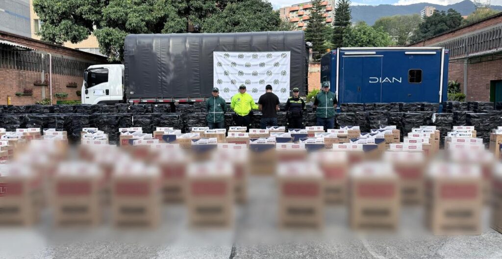 Contrabandistas de cigarrillos y tenis en Medellín Ruta Noticias