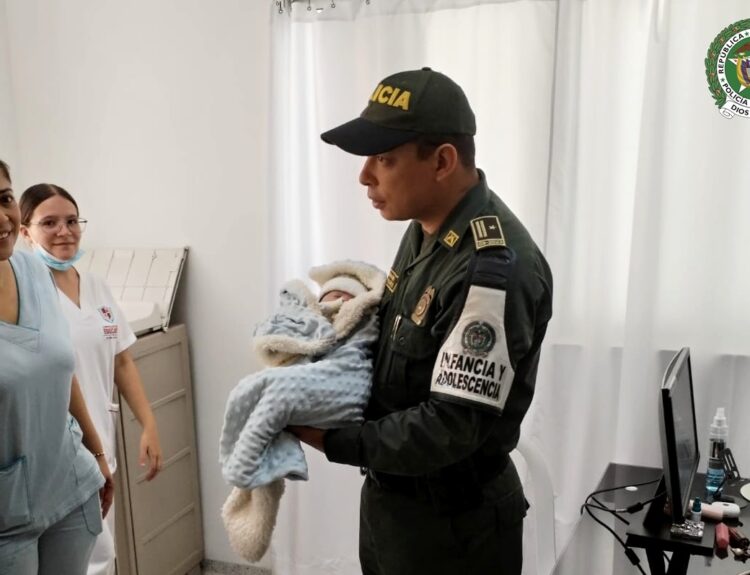 bebé recién nacida abandonada dentro de una bolsa Ruta Noticias