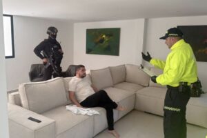 Jhony Alberto Muñoz Laverde, alias Sobri, familiar de alias 'Douglas' Ruta Noticias