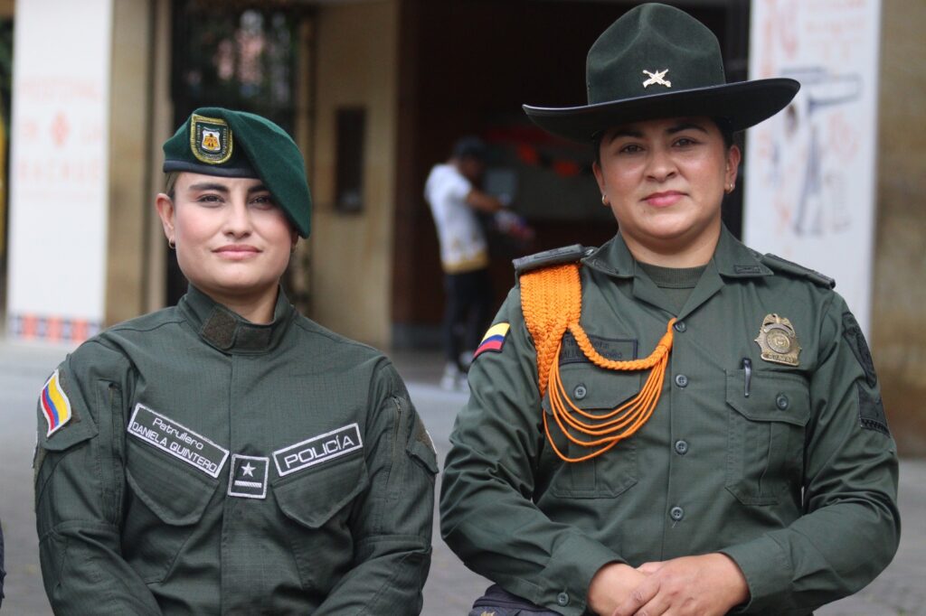 Mujer Policía en Medellín y Colombia Ruta Noticias
